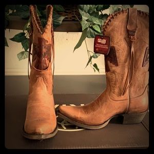 New in Box  Women’s Cowboy Boots🔥🔥🔥